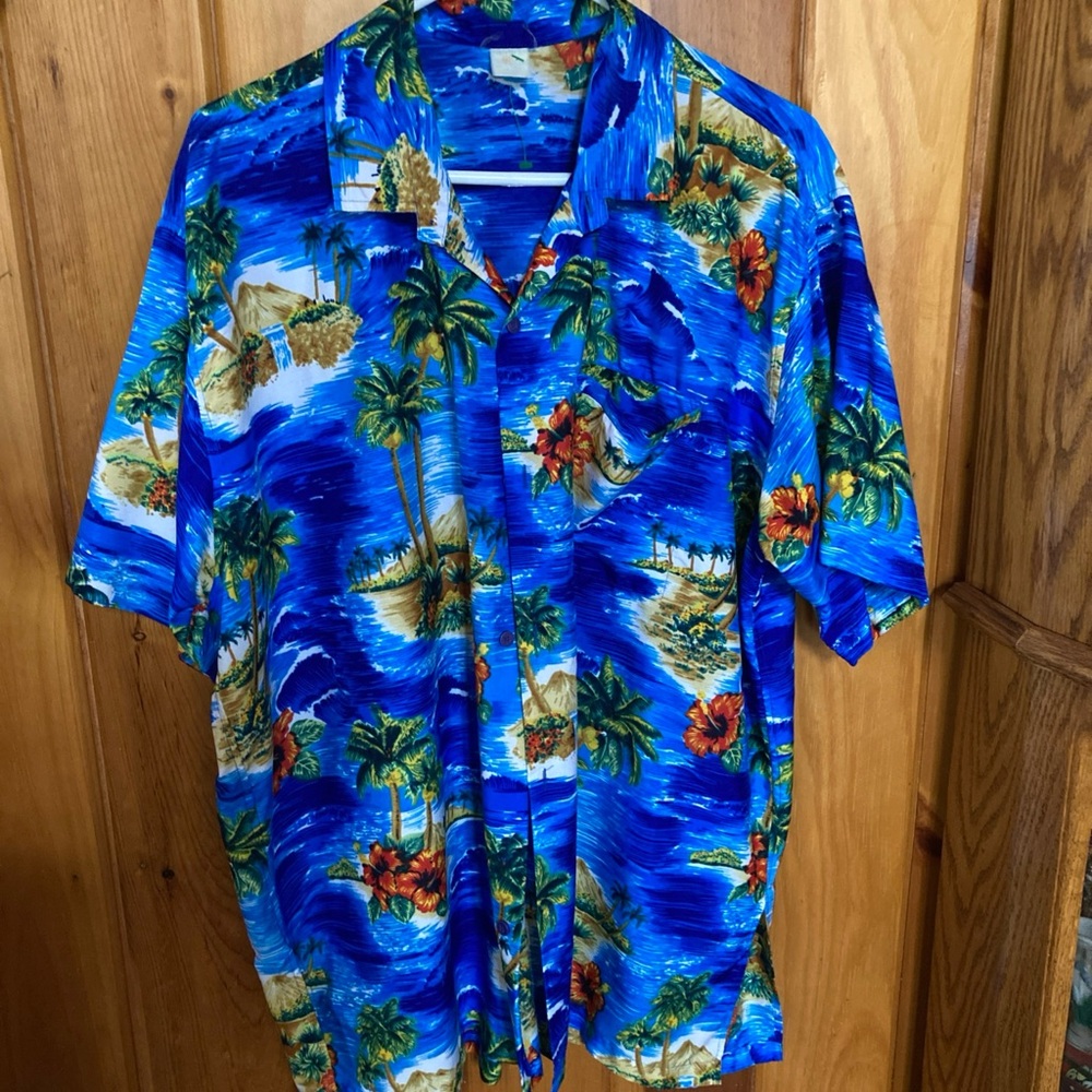 Casual Button Down Shirt in Electric Blue with Tropical Print men’s Lrg